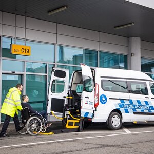 Prague Airport_assistance services for passengers with reduced mobility and orientation_6