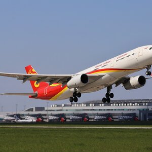 Letadlo společnosti Hainan Airlines v Praze