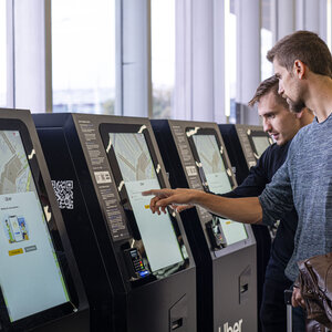 Uber Airport - kiosky v terminálu